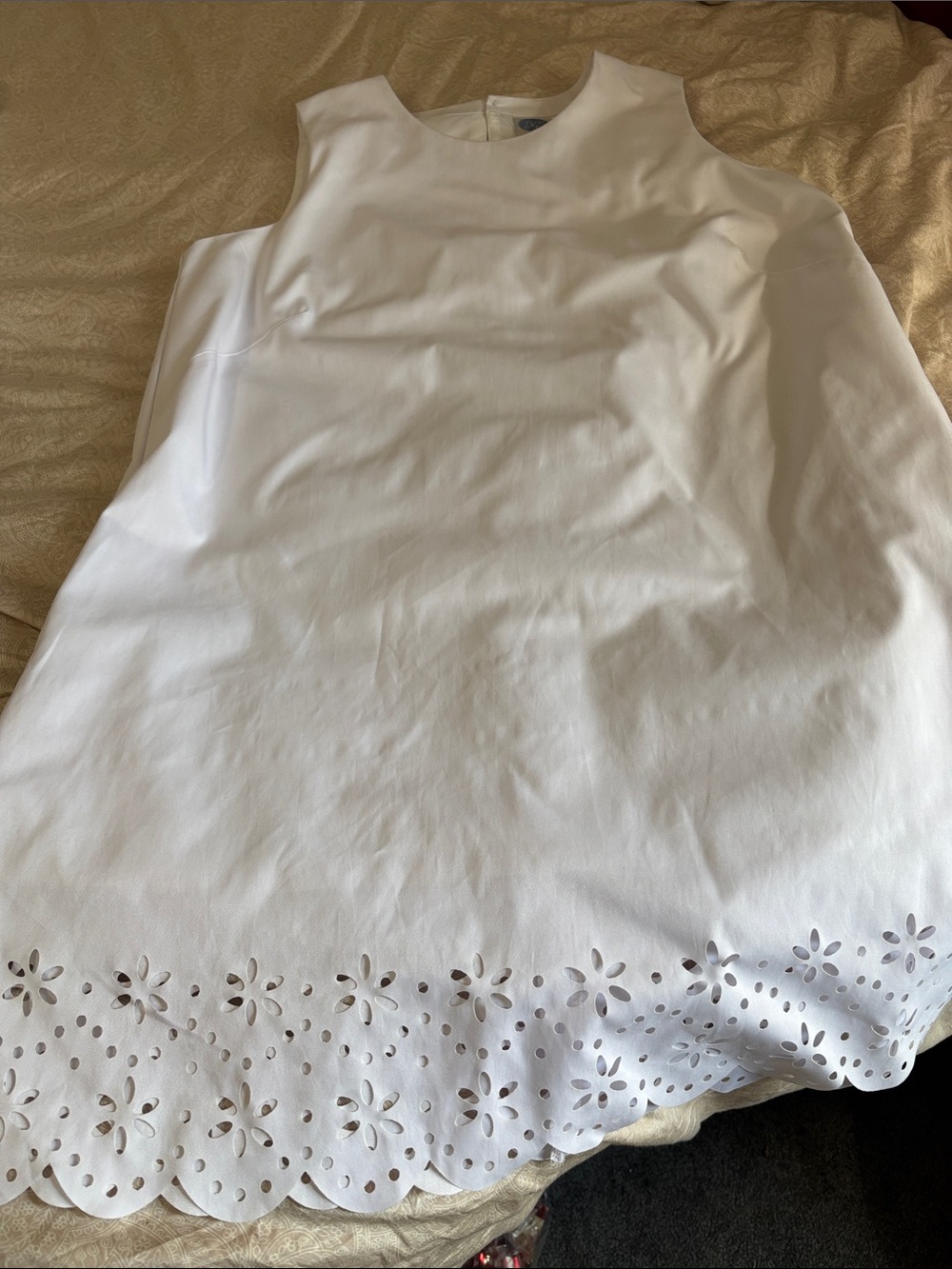 Diane Gilman White Sleeveless Dress with Eyelet Hem polyester
